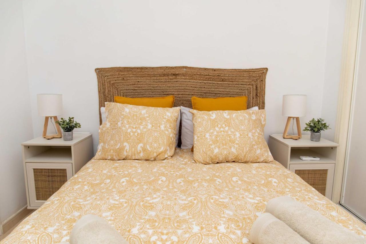 Apartamento Pedregalejo Playa Málaga Exteriör bild