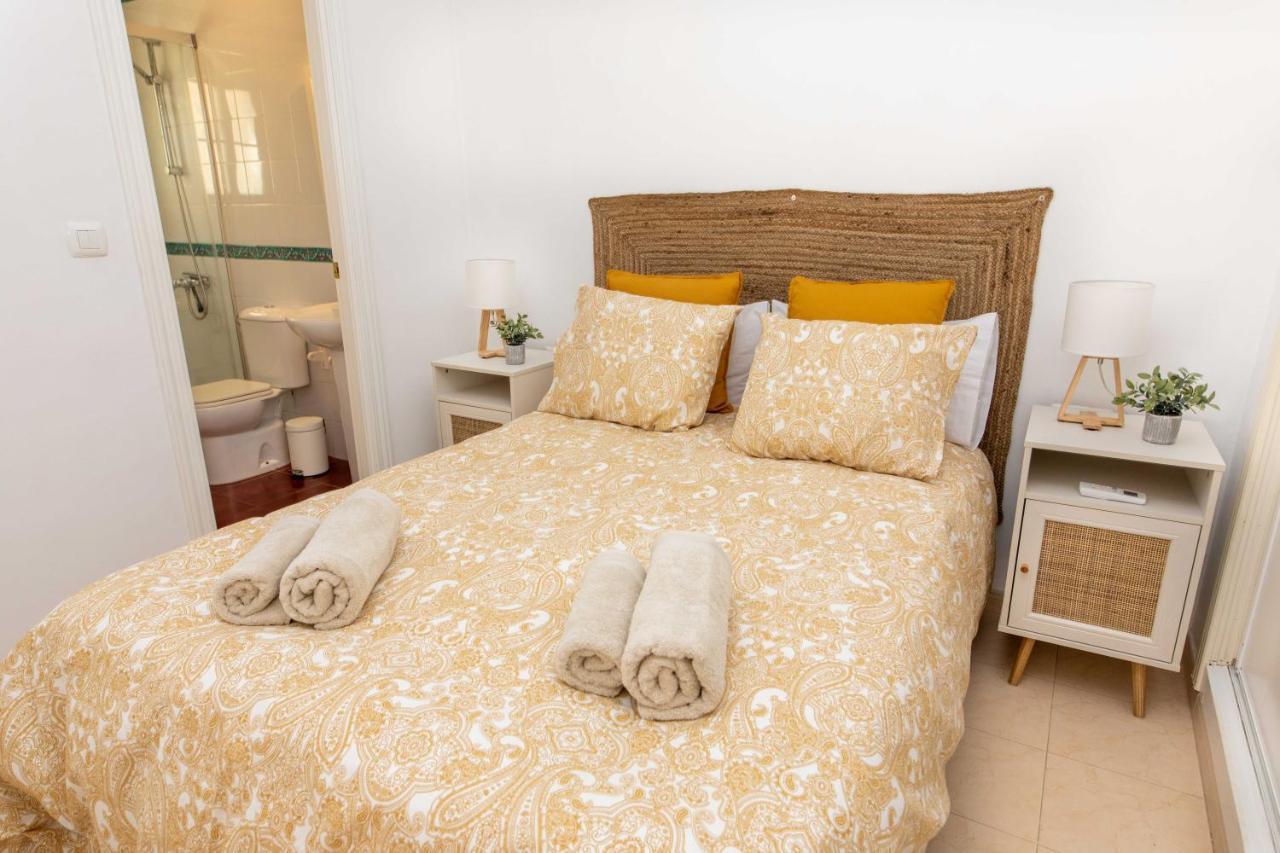 Apartamento Pedregalejo Playa Málaga Exteriör bild