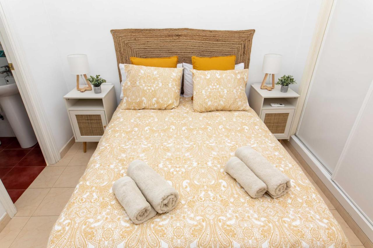 Apartamento Pedregalejo Playa Málaga Exteriör bild