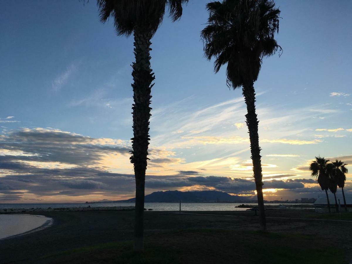 Apartamento Pedregalejo Playa Málaga Exteriör bild